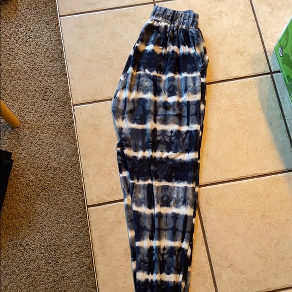 Joggers - Picture 3 of 3